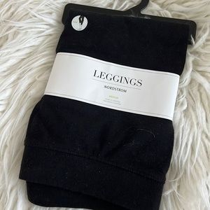 NWT Nordstrom Capri Leggings Sz M